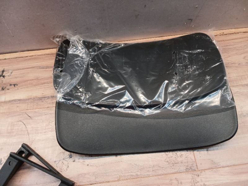 lot 30626 image: Set of 2 Molded Plastic with Metal Base Dining Chair Black - Room Essentials