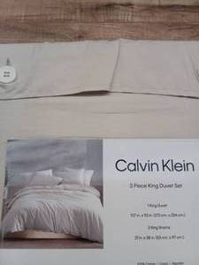lot 35567 image: Calvin Klein Washed Percale Cotton 3 Piece Duvet Cover Set, King - Retail $200