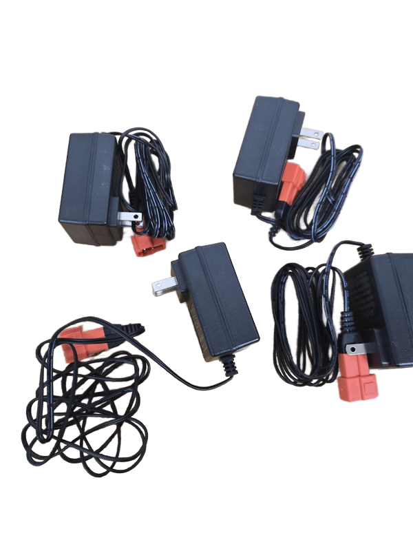 lot 7439 image: 4 Count of 12V Battery Charger Power Supply Set