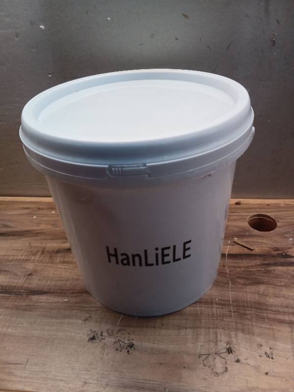 lot 30853 image: Ready-Mixed Send & Resin Joint Mortar (33 pounds) - Retail $100