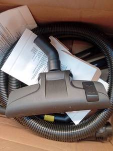 lot 35618 image: Vacuum Cleaner Attachments and filter