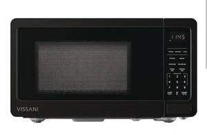 lot 15908 image: Vissani 0.7 cu. ft. Electric 700-W Countertop Microwave in Black with Turntable, 6-Heating Functions, and 2-Step Lock System - Retail $59