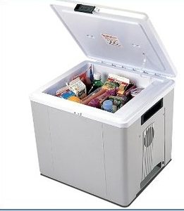 lot 35642 image: Koolatron 12V Iceless Cooler & Warmer Portable Electric Cooler for Car Truck Camper Boat, Hard Sided Mini Fridge for Camping Picnic Travel Lunch Food Drinks Office 29 qt -Retails $194