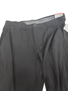 lot 38036 image: Reebok Mens Golf Pants Size 42x32