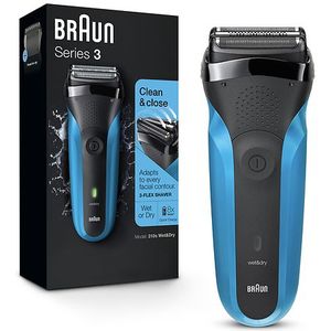 lot 34983 image: Braun Mens Series 3 ProSkin Electric Razor Shaver with Protective Cap - 3010s - Retail $50