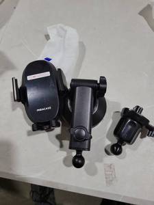 lot 8761 image: Car Phone Holder Mount