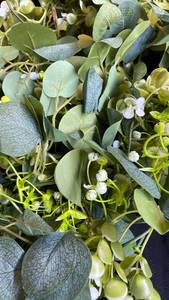 lot 15519 image: Artificial Eucalyptus and Wild Flower Garland
