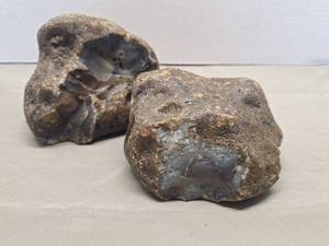 lot 48 image: Large Rough Montana Agate
