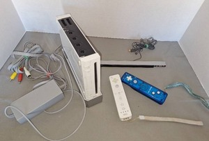 lot 54 image: Nintendo Wii Gaming Console Bundle with Controllers,Cables, Nintendo Wii Sensor Bar