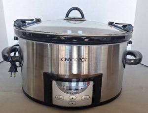 lot 70 image: Crock-Pot SCPVL710-S Programmable Slow Cooker with Digital Timer