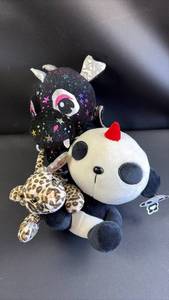 lot 385 image: Exotics Plush includes TY and Panda J9