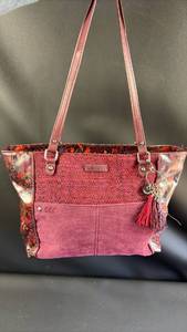 lot 388 image: Sakroots Laminated Cotton Mixed Fabric and Leather Floral Print Tote Bag with OwlTassel Charm