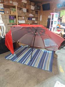 lot 3012 image: NEW 8 Sport-Brella - All Season Shelter With Sand Mat
