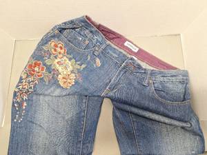 lot 95 image: Venezia Embroidered Floral Denim Jeans Size 14