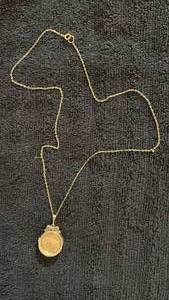lot 427 image: Manual Vintage Pendant Watch
