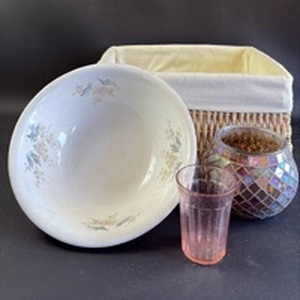 lot 438 image: Mixed Household Items Lot - Bird Decorated Bowl, Pink and Mosaic Glassware, Basket with Canvas Liner