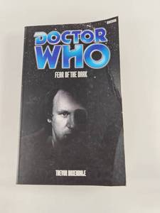 lot 209 image: Doctor Who Fear of the Dark Novel by Trevor Baxendale