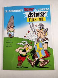 lot 251 image: Asterix the Gaul Comic Book by Goscinny and Uderzo
