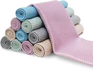 lot 3442 image: Fish Scale Microfiber Polishing Cloths, Reusable Towels, 10Pcs
