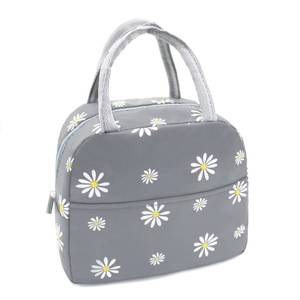 lot 989 image: Sonuimy Insulated Lunch Bag Women Girls, Reusable Cute Tote Lunch Box for Adult & Men, Leakproof Cooler Lunch Bags for Work Office Travel School Picnic (Grey with White Daisy) - Retail $5