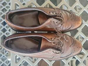 lot 21022 image: Mens Brown Leather Wingtip Oxford Shoes size 7.5