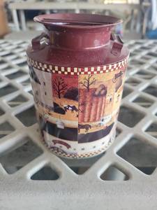 lot 21028 image: Country Farm Scene Decorative Metal Canister