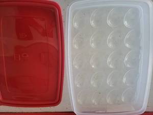 lot 21044 image: Tupperware Storage Container and Deviled Egg Tray Set