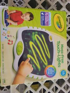 lot 21046 image: Crayola Mess-Free Touch Lights Drawing Board