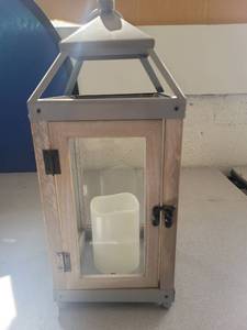 lot 21062 image: Decorative Wooden and Glass Display Lantern
