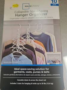 lot 21074 image: Mainstays 10-Pack Collapsible Space-Saving Hanger Organizer