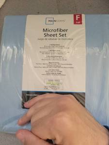 lot 21078 image: Mainstays Full Microfiber Sheet Set - Light Blue