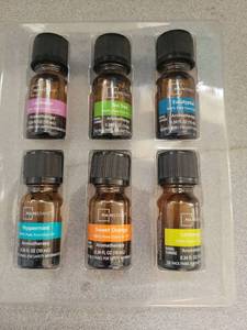 lot 21081 image: Mainstays Essential Oil Collection Set - 6 Bottles