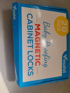 lot 21083 image: Maisi Baby Diapering Magnetic Cabinet Locks 20 Pack