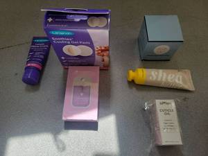 lot 21085 image: Lansinoh Breastfeeding Care Bundle