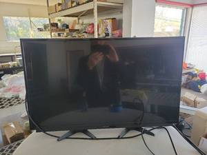 lot 21108 image: Sharp 32-inch LCD TV LC-32LB370U no remote