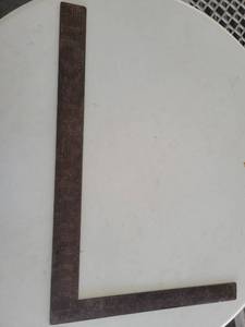 lot 21119 image: Metal L-Square Ruler Tool