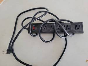 lot 21133 image: 6-Outlet Power Strip with Extension Cord
