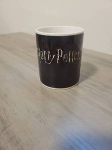 lot 21152 image: Harry Potter color changing Black Logo Coffee Mug