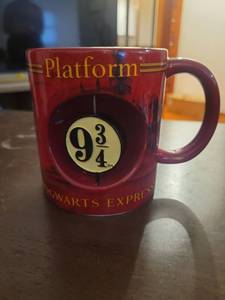 lot 21154 image: Harry Potter Platform 9 34 Hogwarts Express Mug