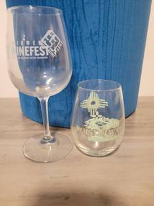 lot 21176 image: Midwest Winefest and Noise Wine Glass Set