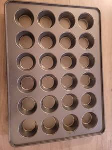 lot 21181 image: 24-Cup Mini Muffin Pan