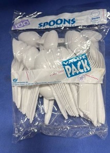 lot 23 image: White Plastic Dinner Spoons - 100 Count Pack - Retail $3