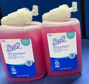 lot 41 image: Scott Pink Gentle Lotion Skin Cleanser 1L (33.8 fl oz) 2 pack - Retail $15