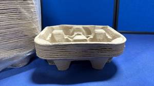 lot 75 image: 4-Cup Drink Carrier Trays - Bulk Pack- 75 - Retail $65
