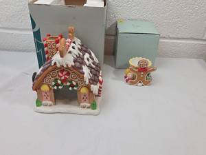 lot 7 image: Christmas Gingerbread House and Cookie Candle Holder Set