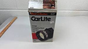 lot 46 image: Black & Decker CarLite 12V Emergency Light