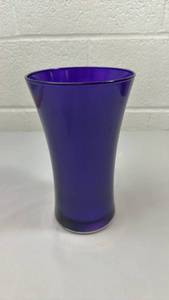 lot 47 image: Cobalt Blue Glass Vase