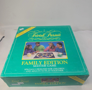 lot 52 image: Trivial Pursuit Family Edition Master Game