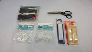 lot 54 image: Sewing Notions and Hardware Bundle