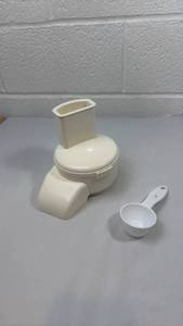 lot 58 image: Food Processor Feed Chute and Measuring Cup Set